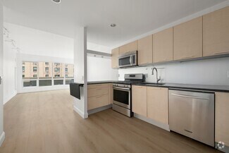 Building Photo - 350 W 42nd St