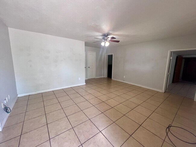 Foto del edificio - 515 SW 6th St
