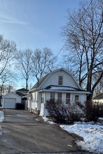 Building Photo - 1324 Kenwood Ave