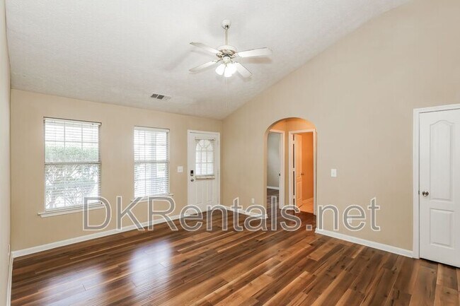 Foto del edificio - 134 Misty Ridge Trail