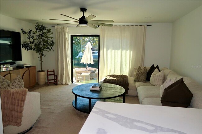 Foto del edificio - 9484 Treasure Ln NE