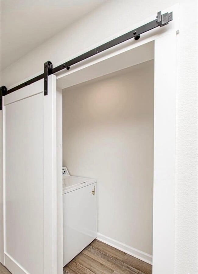 Building Photo - 477 Highland Creek Pkwy