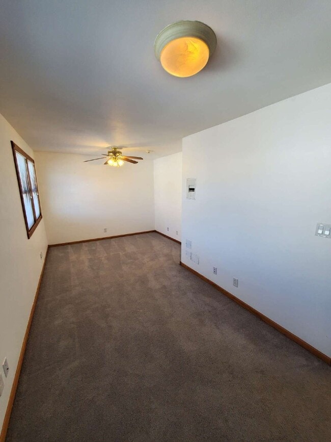 Building Photo - 1103 S 86th St