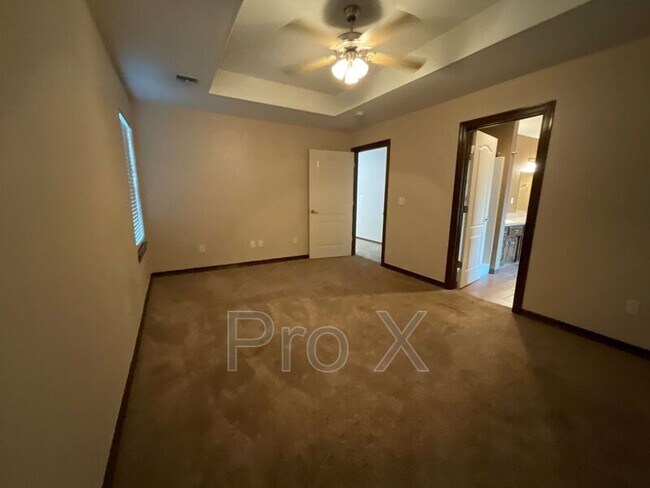 Building Photo - 1301 April Crossing