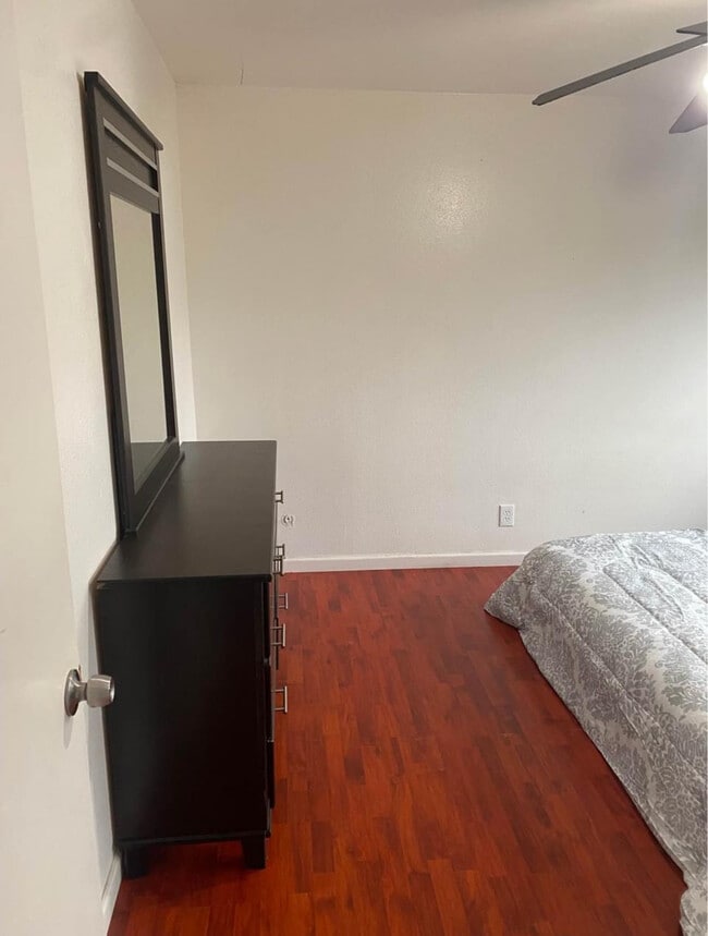 Foto del edificio - 6603 Reservoir Ct