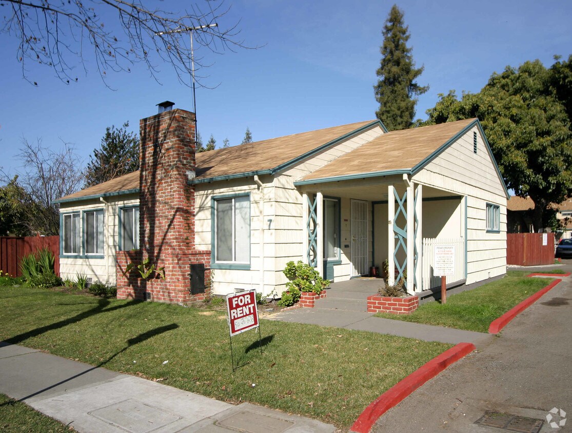 Building Photo - 38154 Fremont Blvd
