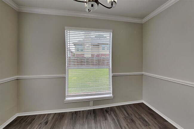 Building Photo - 1247 Kings Creek Trail