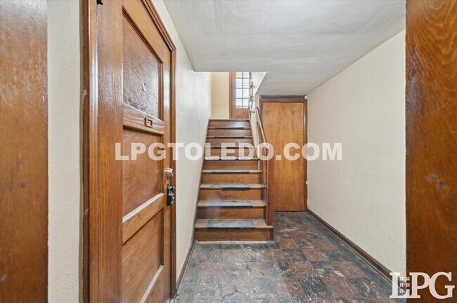 Building Photo - 3945 Torrance Dr