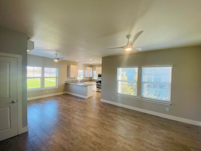 Building Photo - 2132 Nord Ave