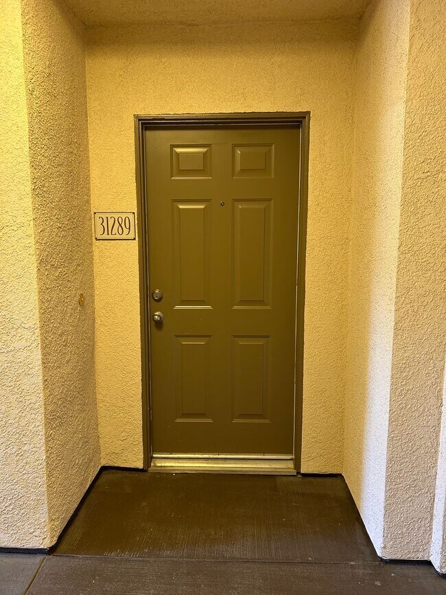 Foto del edificio - Temecula PKwy. 1 Bedroom, 1 Bath Condo with Garage