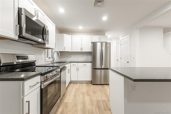 Foto del edificio - 10 Overbrook St