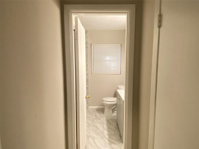 Foto del edificio - 6602 Ariel St