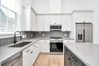 Building Photo - 4510 Old Yale St