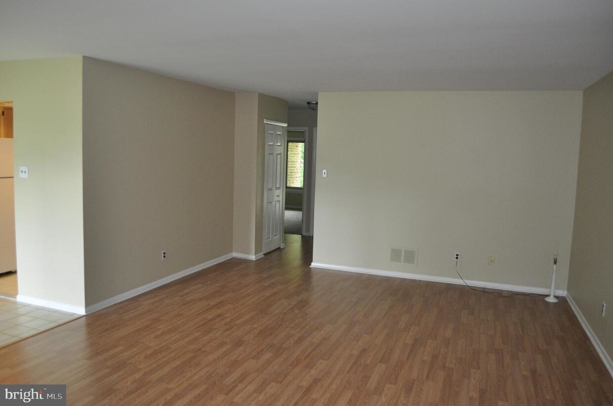 Building Photo - 4800 W Brigantine Ct