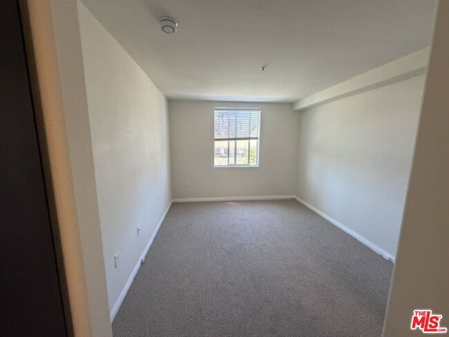 Building Photo - 3740 Santa Rosalia Dr
