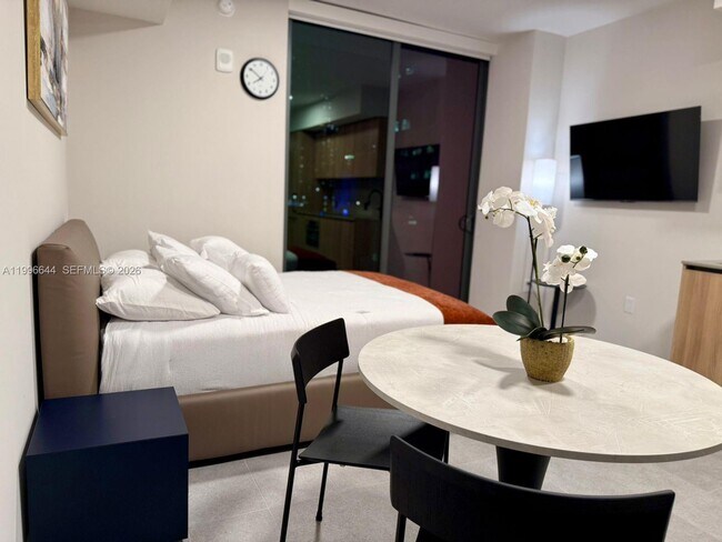 Foto del edificio - 121 NE 5th St