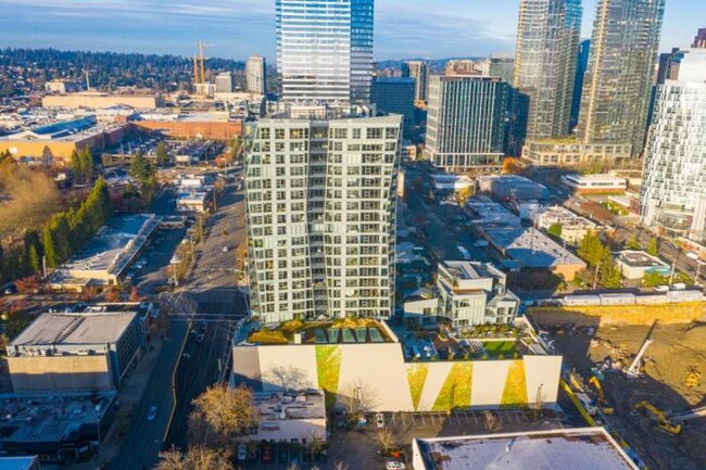 Building Photo - 2 bedroom in Bellevue WA 98004