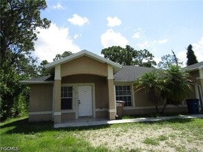 Building Photo - 627 Meadow Rd