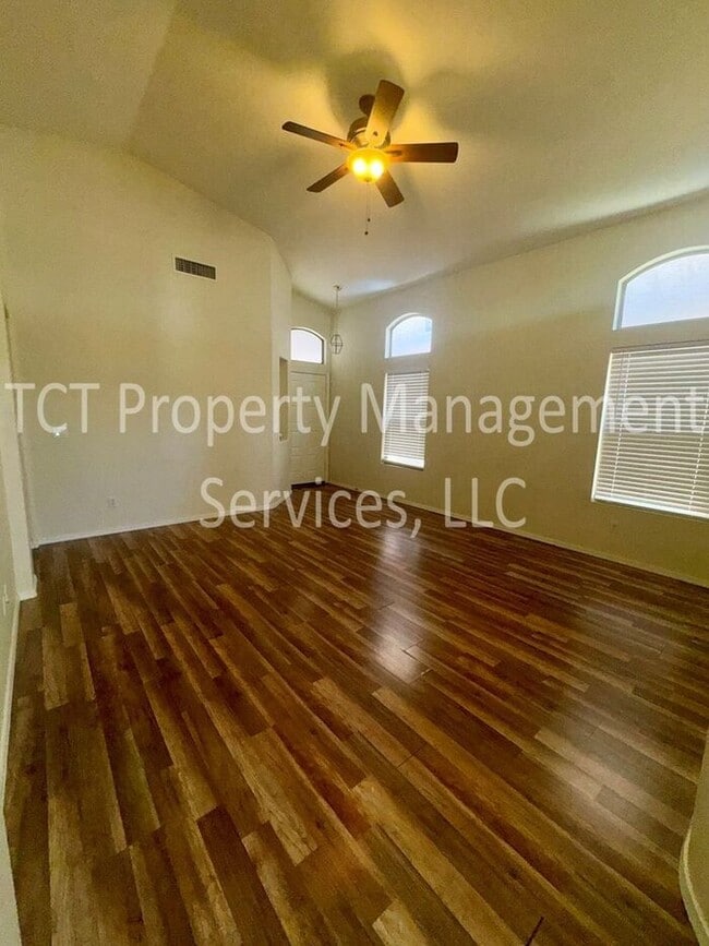 Building Photo - 3 Bedroom/2 Bath home in the gated community of Sunrise @ Harbor Shores