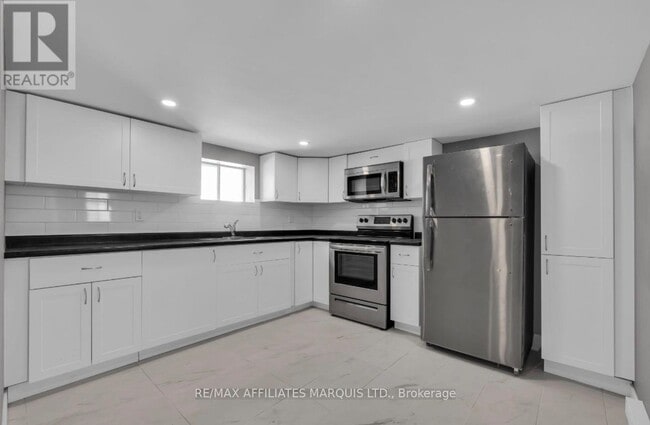 Building Photo - 127 New St