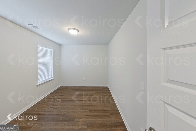 Foto del edificio - 201 Redwood Ct
