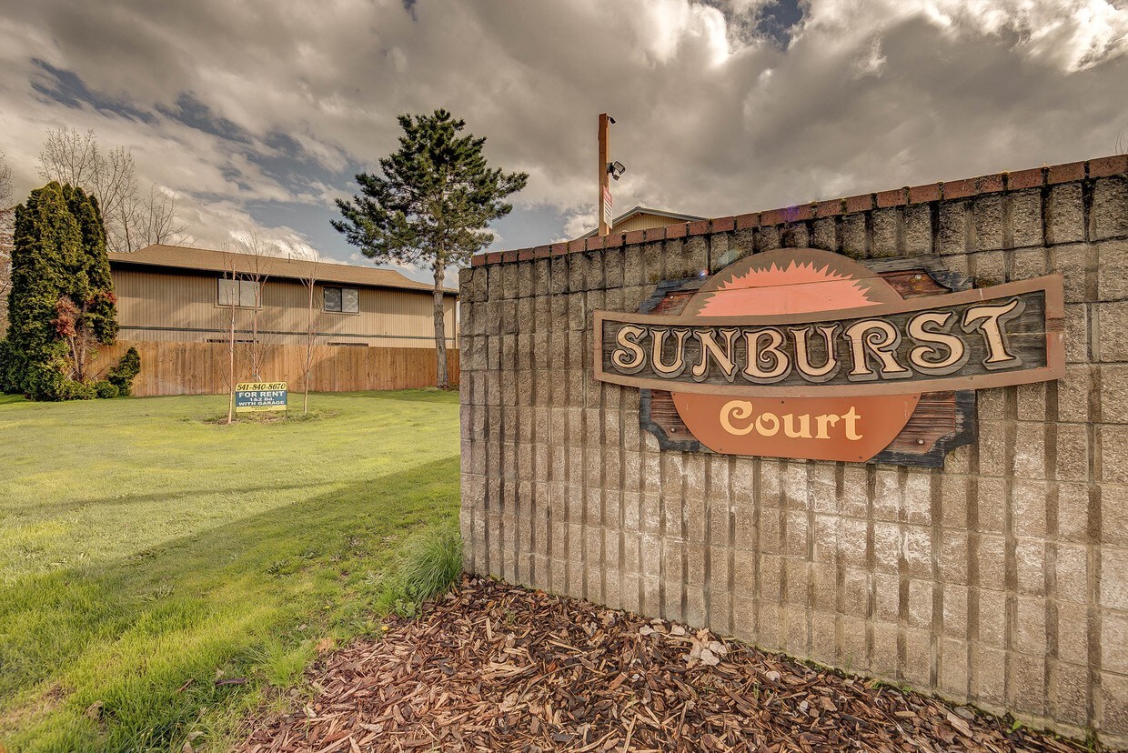 Building Photo - Sunburst Court