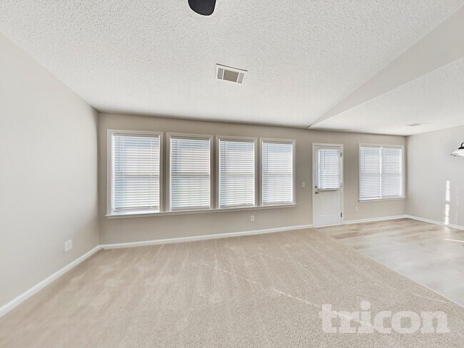 Building Photo - 962 Vera Ct