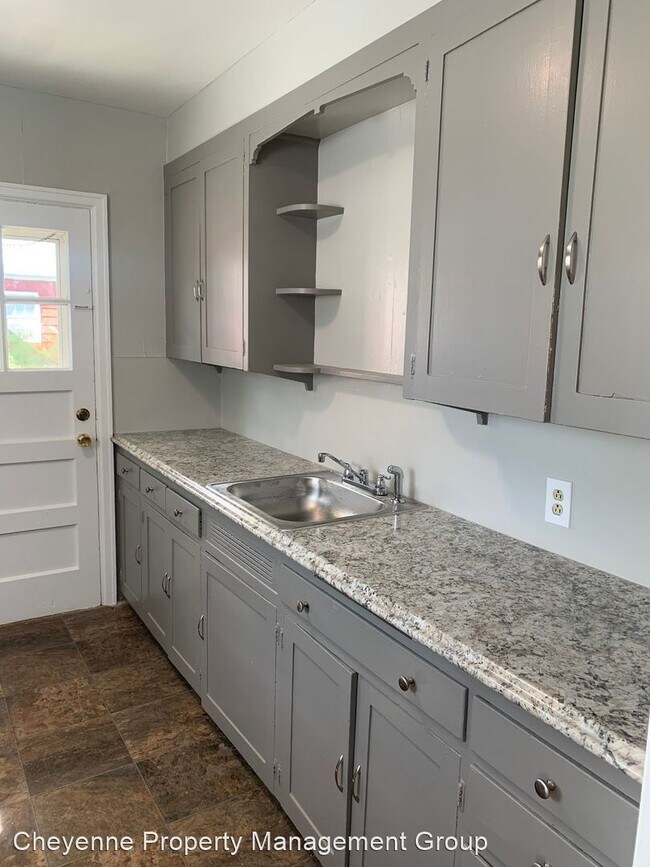 Building Photo - 2 br, 1 bath House - 1704 Logan Ave