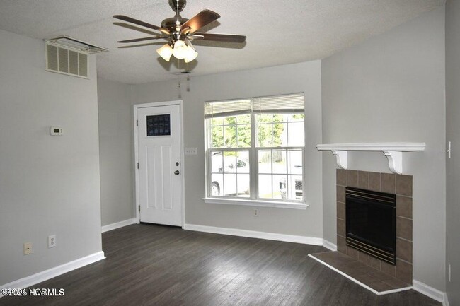 Foto del edificio - 2031 Brandymill Ln