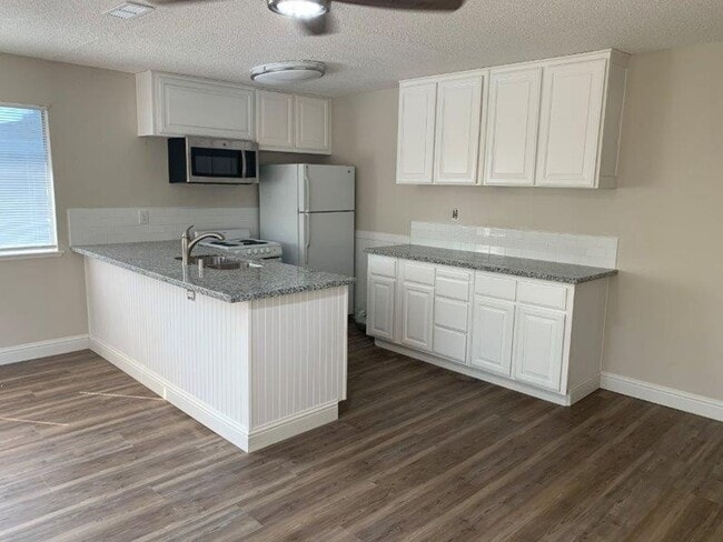 Building Photo - 5552 Keoncrest Cir