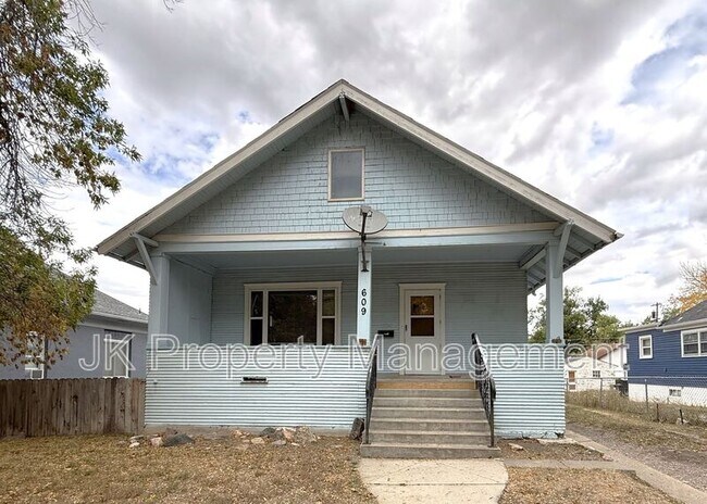 Foto del edificio - 609 6th Ave N