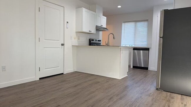 Building Photo - 815 SW 8th St