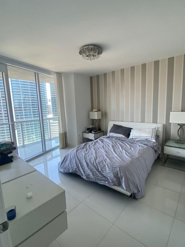 Foto del edificio - 465 Brickell Ave