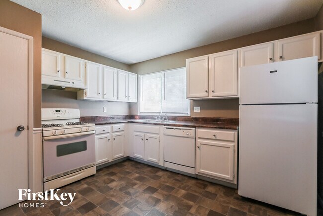 Foto del edificio - 2486 Clovermere Ct