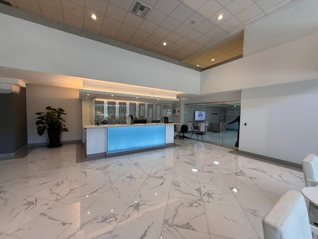 Building Photo - 531 N Ocean Blvd
