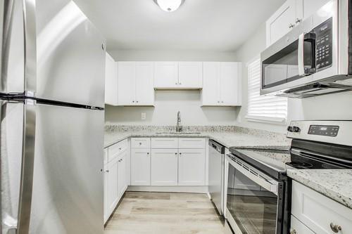 Building Photo - 787 Plainville Dr SW