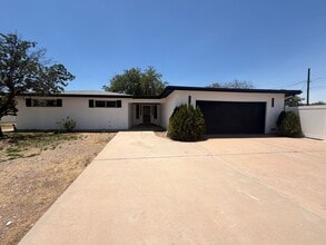 Building Photo - 824 Ortega Rd NW