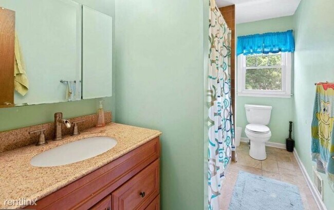 Foto del edificio - 1 br, 1 bath House - 84 Robin Dr 2 Unit 2