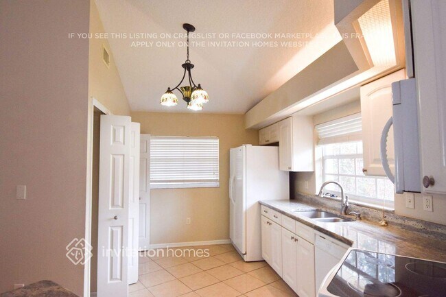 Building Photo - 4920 Treasure Cay Rd