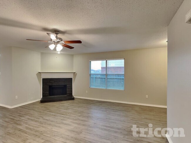 Foto del edificio - 172 Washington Way