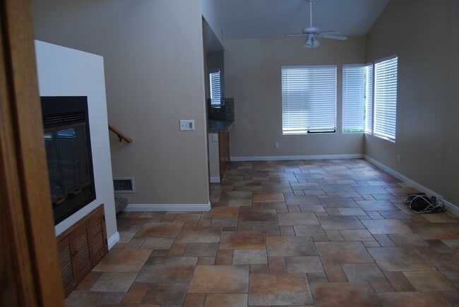 Building Photo - 806 Seagirt Ct