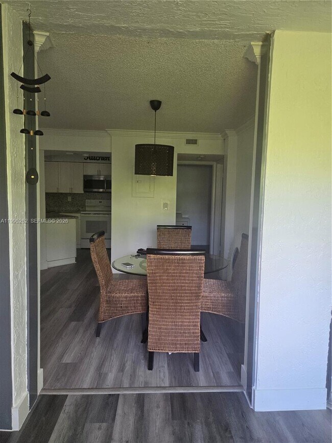 Foto del edificio - 8365 SW 152nd Ave