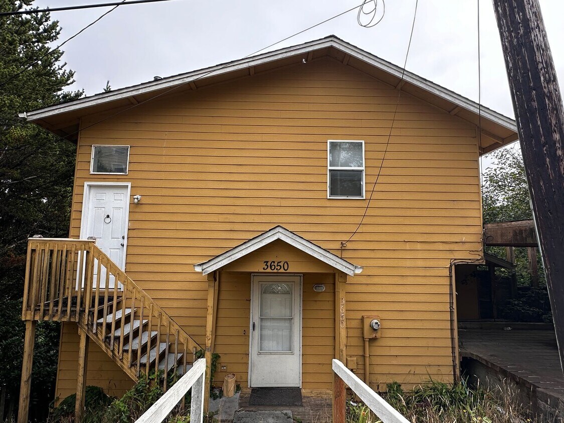 Foto principal - *COMING SOON* 3 Bedroom 3 Bath House