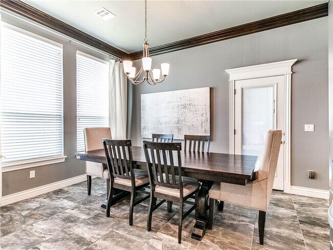 Foto del edificio - Beautiful home + Deer Creek Schools + 4 bedroom + 2.5 bathrooms