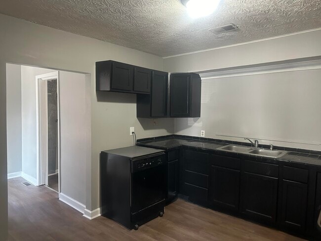 Foto del edificio - 1105 Sparks Rd