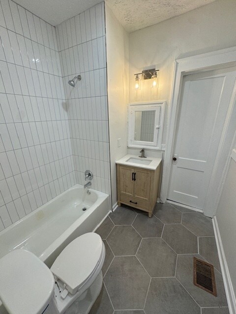 Bathroom - 1278 Greenwich St SW