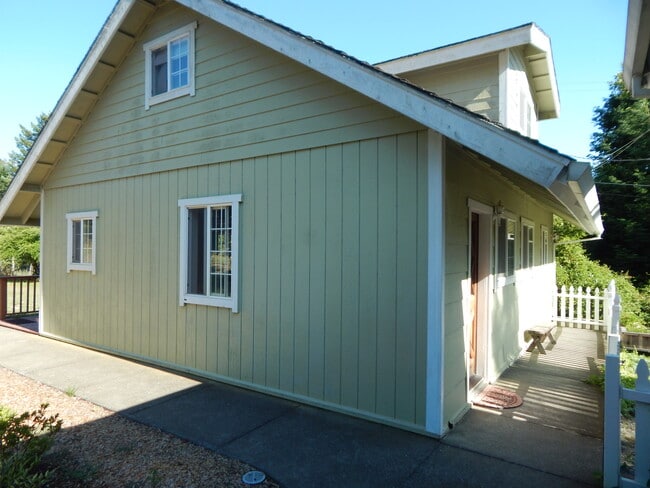 back side of house - 2699 Bloomfield Rd
