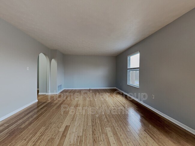 Foto del edificio - 114 Antler Hollow Dr