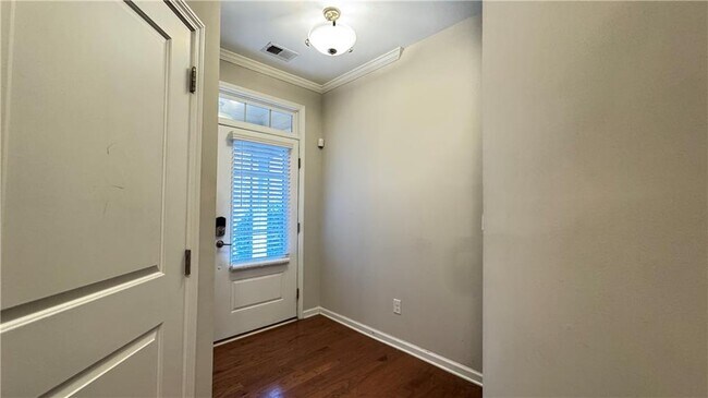 Foto del edificio - 2160 Greencrest Cir