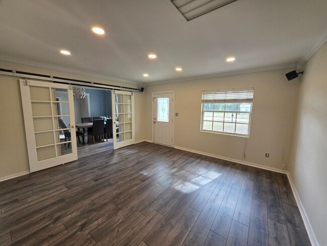 Foto del edificio - Spacious 5 Bedroom Home with Pool in Crystal Lake Homesites